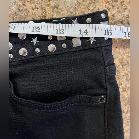 THE KOOPLES Black slim jeans with studs
and stars Size 38 FR/ 6 US NWT - Picture 6 of 12